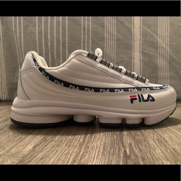 Filas - Picture 2 of 4